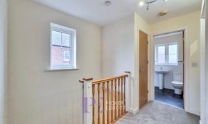 Greyhound Croft, Hinckley, LE10 photo