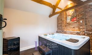 Carey Hill Road, Stoney Stanton, LE9 photo