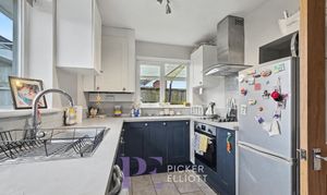 Castle Close, Sapcote, LE9 photo