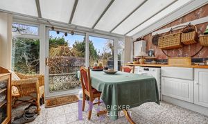 Springfield Avenue, Market Bosworth, CV13 photo