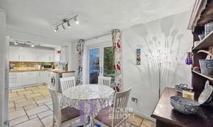 Frobisher Close, Hinckley, LE10 photo