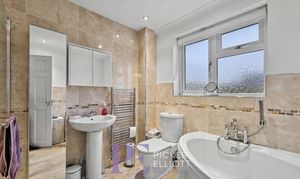 Frobisher Close, Hinckley, LE10 photo