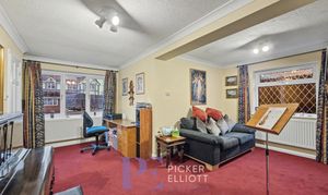 Frobisher Close, Hinckley, LE10 photo