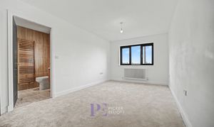 Merrifield Gardens, Burbage, LE10 photo