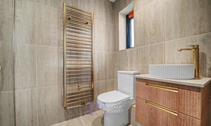 Merrifield Gardens, Burbage, LE10 photo