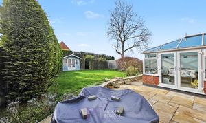 Frobisher Close, Hinckley, LE10 photo