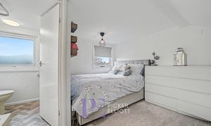 Millers Green, Burbage, LE10 photo