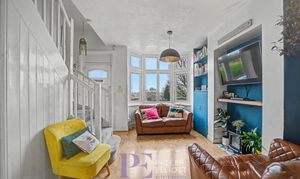 A photo of house for sale on Alexander Avenue, Earl Shilton, LE9 from Picker Elliott Hinckley