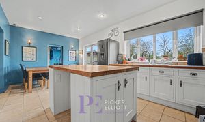 Leicester Road, Sapcote, LE9 photo