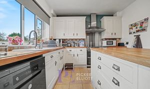 Leicester Road, Sapcote, LE9 photo