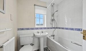 Colts Close, Burbage, LE10 photo