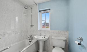 Colts Close, Burbage, LE10 photo