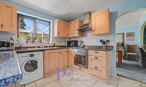 Cumberland Way, Barwell, LE9 photo