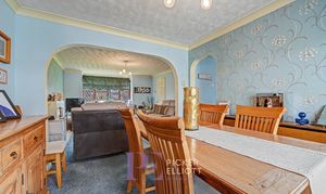 Cumberland Way, Barwell, LE9 photo