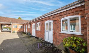 The Green, Dadlington, CV13 photo