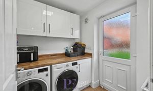 Green Close, Burbage, LE10 photo