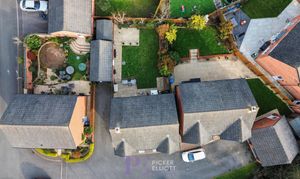 Green Close, Burbage, LE10 photo