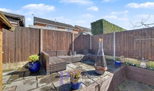 Carpenters Close, Burbage, LE10 photo