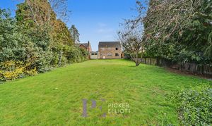 Sketchley Lane, Burbage, LE10 photo