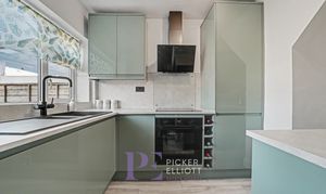 Milton Close, Hinckley, LE10 photo