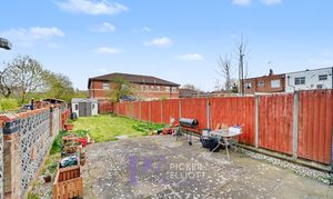 Richmond Road, Hinckley, LE10 photo