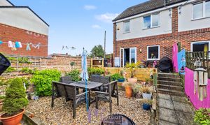 Willowbank Road, Hinckley, LE10 photo