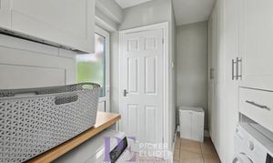 Merevale Avenue, Hinckley, LE10 photo