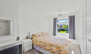 Merevale Avenue, Hinckley, LE10 photo