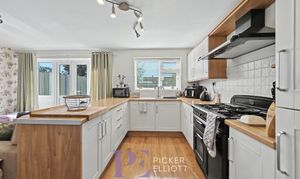 Merevale Avenue, Hinckley, LE10 photo