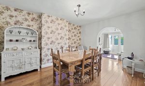 A photo of house for sale on Merevale Avenue, Hinckley, LE10 from Picker Elliott Hinckley