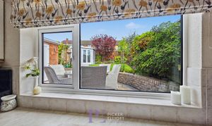 Almond Way, Earl Shilton, LE9 photo