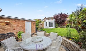 Almond Way, Earl Shilton, LE9 photo