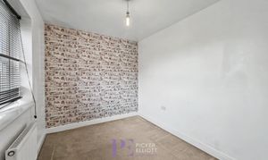 Pickering Place, Burbage, LE10 photo