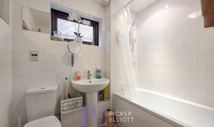 Glenbarr Drive, Hinckley, LE10 photo