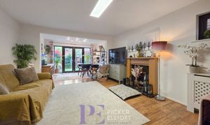 A photo of house to rent on Glenbarr Drive, Hinckley, LE10 from Picker Elliott Hinckley