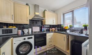 A photo of house to rent on Glenbarr Drive, Hinckley, LE10 from Picker Elliott Hinckley