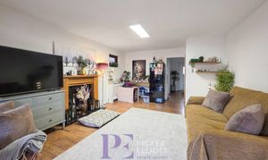 A photo of house to rent on Glenbarr Drive, Hinckley, LE10 from Picker Elliott Hinckley