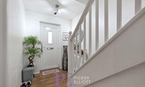 A photo of house to rent on Glenbarr Drive, Hinckley, LE10 from Picker Elliott Hinckley