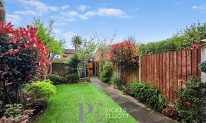 Glenbarr Drive, Hinckley, LE10 photo