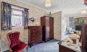 Denis Road, Burbage, LE10 photo