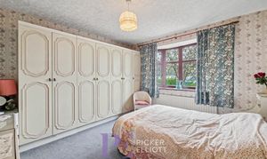 Denis Road, Burbage, LE10 photo