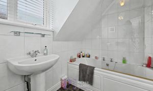 Salisbury Road, Burbage, LE10 photo