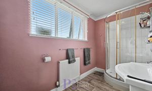 Salisbury Road, Burbage, LE10 photo