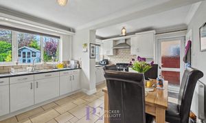 Salisbury Road, Burbage, LE10 photo