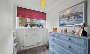 Salisbury Road, Burbage, LE10 photo