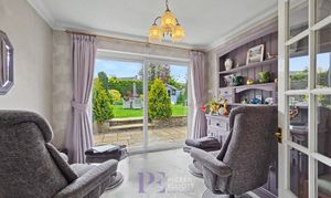 Salisbury Road, Burbage, LE10 photo