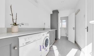 Bradgate Road, Hinckley, LE10 photo