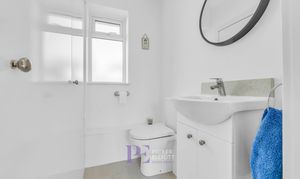 Bradgate Road, Hinckley, LE10 photo