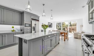 Bradgate Road, Hinckley, LE10 photo