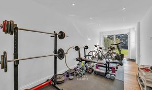 Bradgate Road, Hinckley, LE10 photo